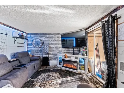 348 E Sixth Avenue Sutherlin OR 97479