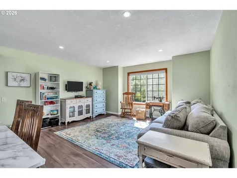 12313 S Groshong Road Molalla OR 97038