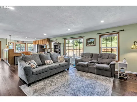 12313 S Groshong Road Molalla OR 97038