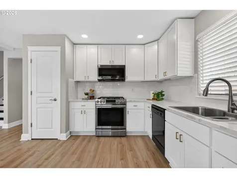 5912 NE Mcbride Lane Hillsboro OR 97124