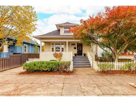 2225 SE 38th Avenue Portland OR 97214