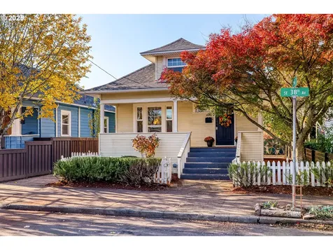 2225 SE 38th Avenue Portland OR 97214