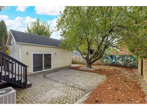 2225 SE 38th Avenue Portland OR 97214