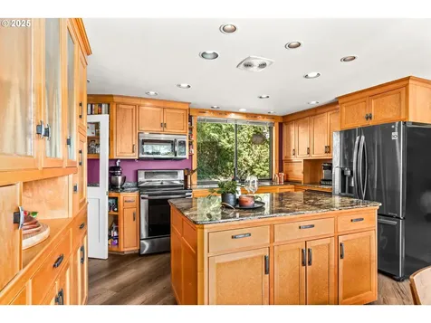 3010 Neslo Lane Eugene OR 97405