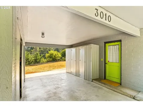 3010 Neslo Lane Eugene OR 97405