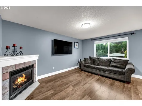 8714 NE 77th Way Vancouver WA 98662