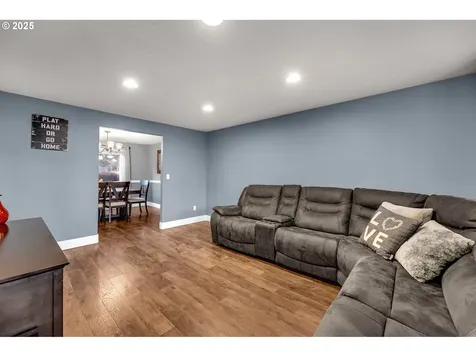 8714 NE 77th Way Vancouver WA 98662