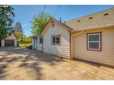 10320 SE Mitchell Street Portland OR 97266