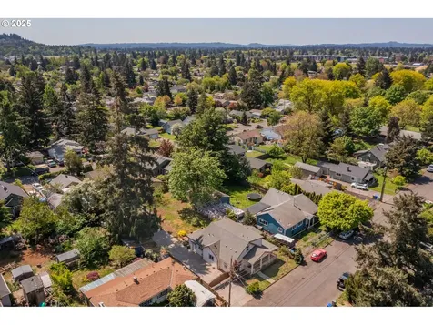 10320 SE Mitchell Street Portland OR 97266