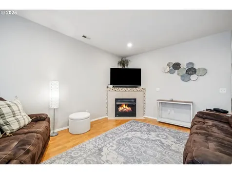 5828 SE 16th Loop Gresham OR 97080