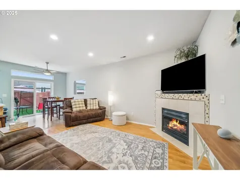 5828 SE 16th Loop Gresham OR 97080