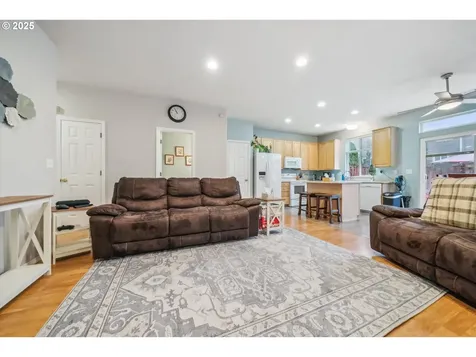 5828 SE 16th Loop Gresham OR 97080