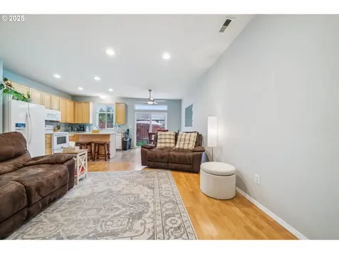 5828 SE 16th Loop Gresham OR 97080