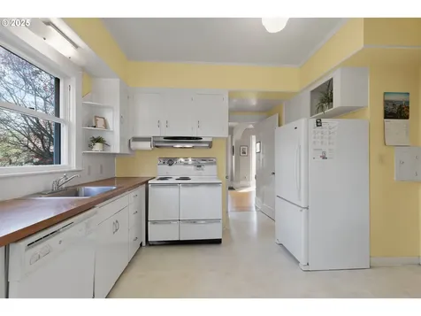 635 SE 46th Avenue Portland OR 97215