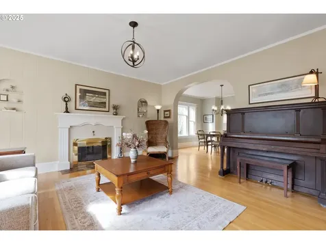 635 SE 46th Avenue Portland OR 97215