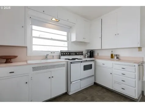 404 W 6th Street The Dalles OR 97058