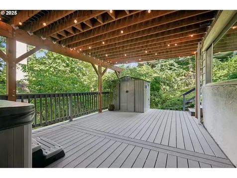 3045 SW Gaston Avenue Portland OR 97239