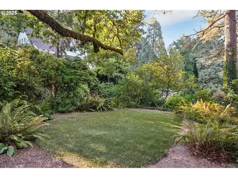 3045 SW Gaston Avenue Portland OR 97239