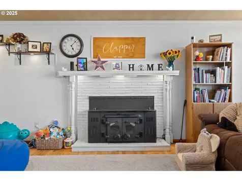 1910 Lincoln Street North Bend OR 97459