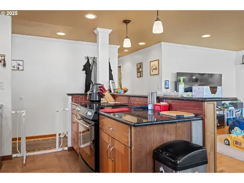 1910 Lincoln Street North Bend OR 97459