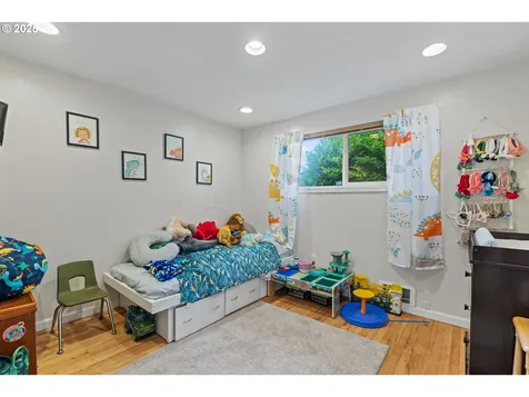 1910 Lincoln Street North Bend OR 97459