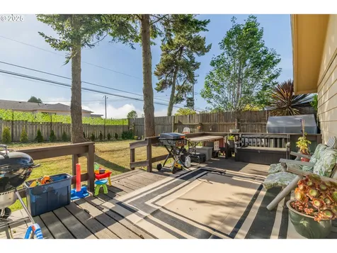 1910 Lincoln Street North Bend OR 97459