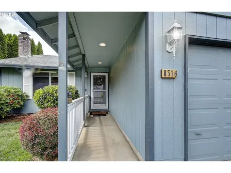 8516 NE 161st Avenue Vancouver WA 98682
