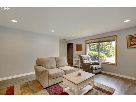 8516 NE 161st Avenue Vancouver WA 98682