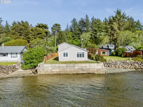 64776 Wygant Road Coos Bay OR 97420