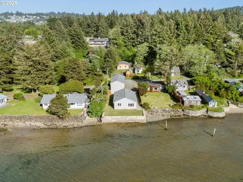 64776 Wygant Road Coos Bay OR 97420