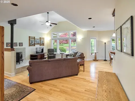 12846 S Dart Road Molalla OR 97038