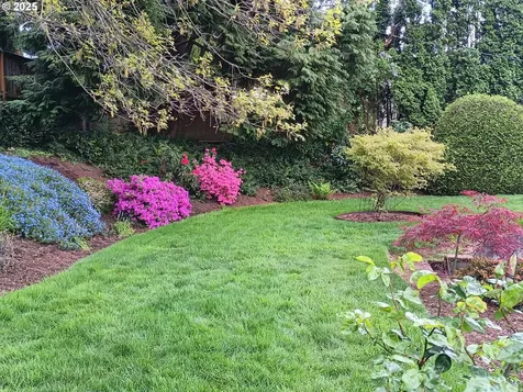 6868 SW 12th Drive Portland OR 97219