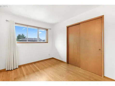 6868 SW 12th Drive Portland OR 97219