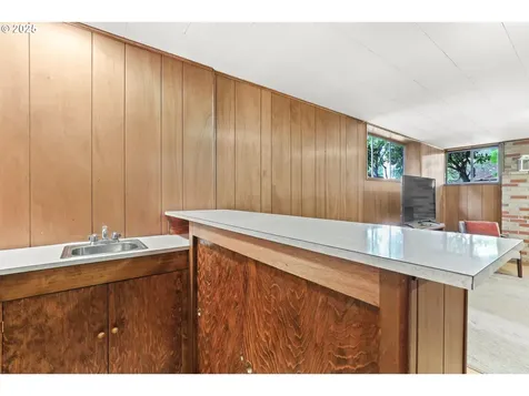 6868 SW 12th Drive Portland OR 97219