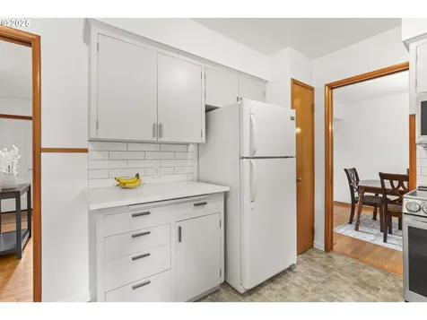 6868 SW 12th Drive Portland OR 97219