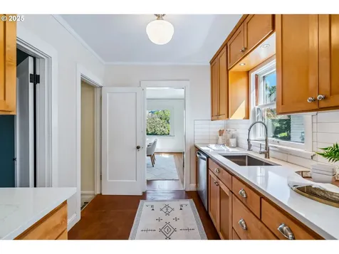 3478 NE Pacific Street Portland OR 97232