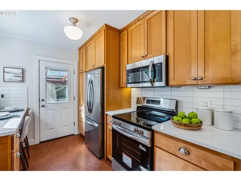3478 NE Pacific Street Portland OR 97232