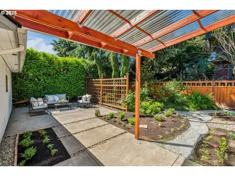 3478 NE Pacific Street Portland OR 97232