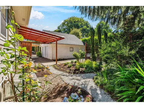 3478 NE Pacific Street Portland OR 97232