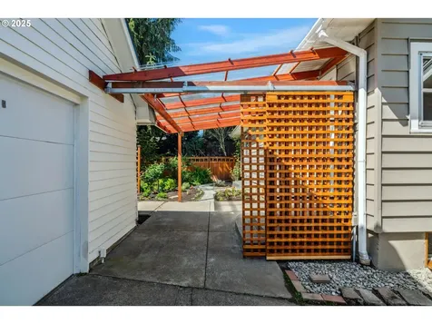 3478 NE Pacific Street Portland OR 97232