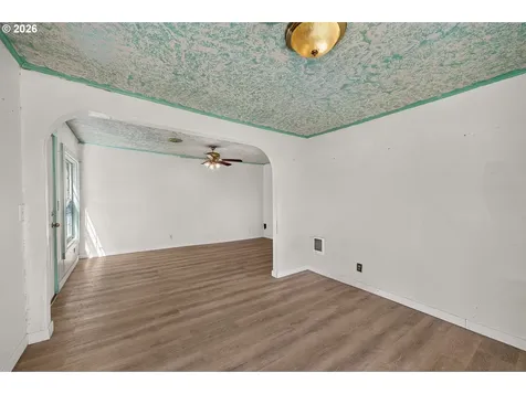 329 SW Harrison Street Sheridan OR 97378