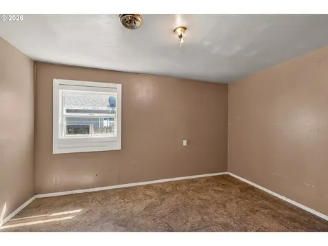 329 SW Harrison Street Sheridan OR 97378
