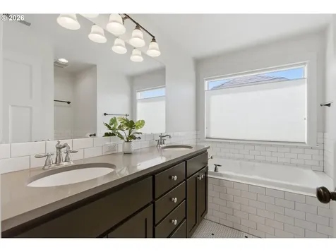 3823 NE 72nd Avenue Portland OR 97213