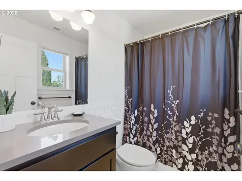 3823 NE 72nd Avenue Portland OR 97213