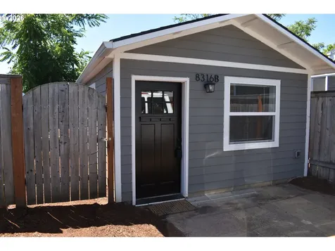 8316 SE Raymond Court Portland OR 97266