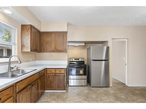 8316 SE Raymond Court Portland OR 97266