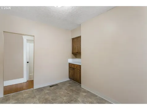 8316 SE Raymond Court Portland OR 97266