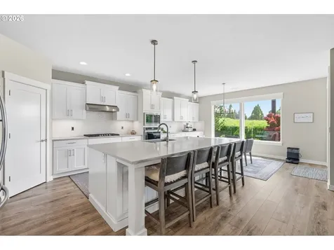 6442 SE Mcinnis Street Hillsboro OR 97123