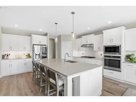 6442 SE Mcinnis Street Hillsboro OR 97123