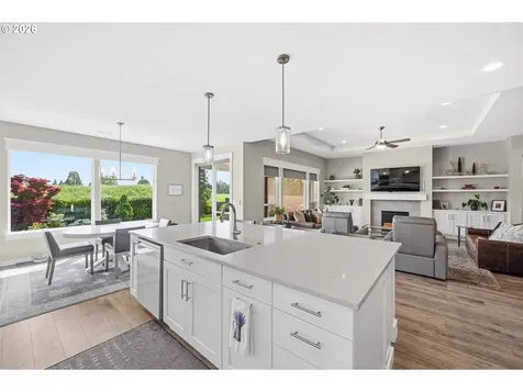 6442 SE Mcinnis Street Hillsboro OR 97123